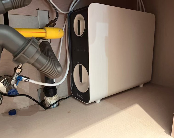 上海浦東新桃林小區客戶安裝案例 前置過濾器+RO反滲透凈水器