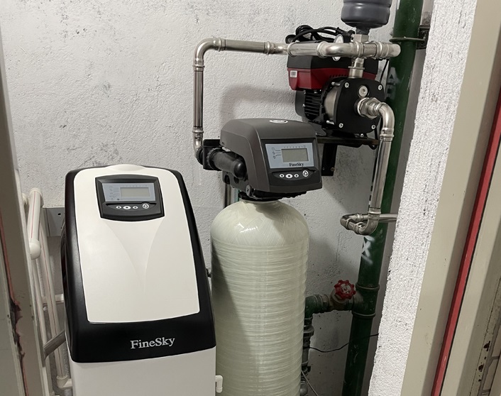 深圳合泰御景翠峰小區 安裝法茲前置過濾器+中央凈水機+軟水機