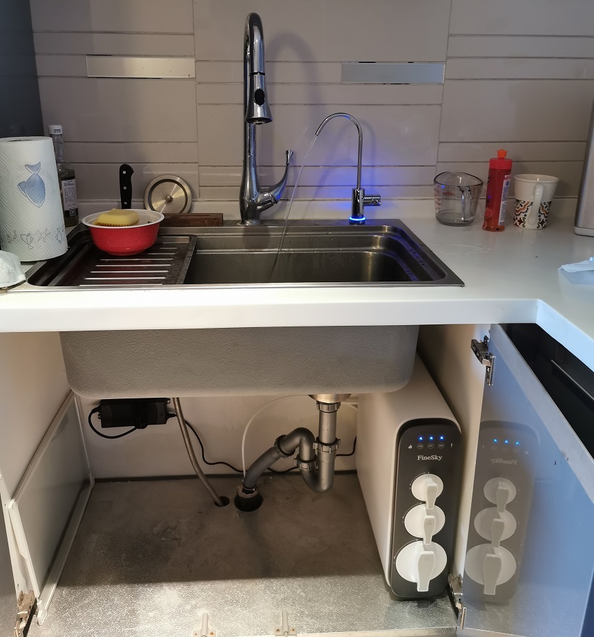 深圳寶安某小區(qū)客戶 安裝前置過濾器+RO反滲透凈水器解決用水污染問題(圖2) 微信圖片_20201125153317.jpg