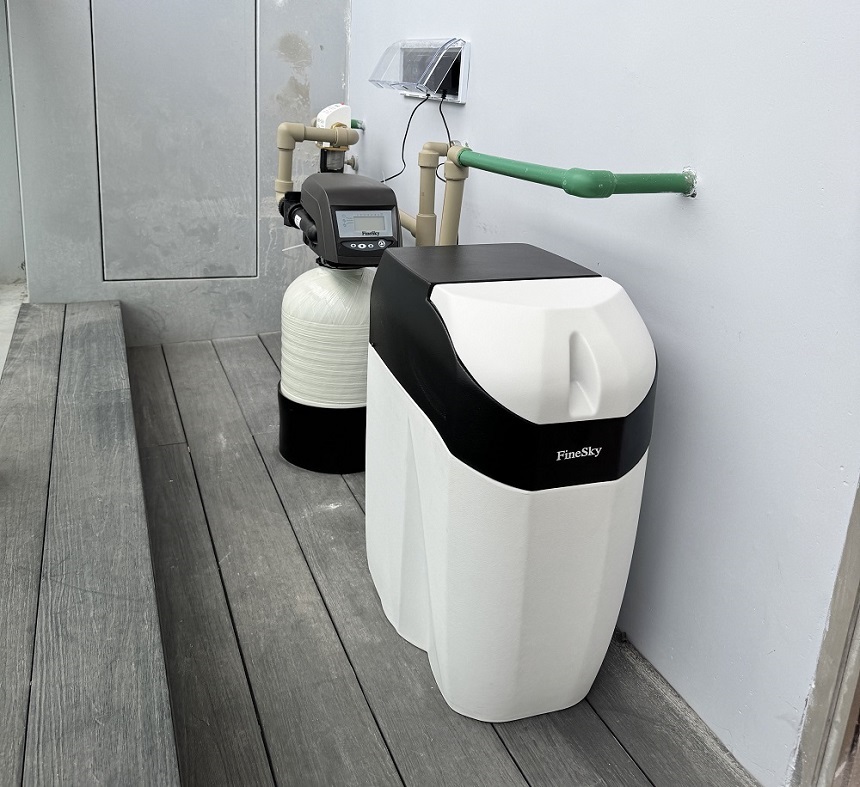 深圳南山太子灣安裝前置過濾器_中央凈水機_中央軟水機案例(圖2) 91BECBF079AD3CF406007681FDA078C4.jpg